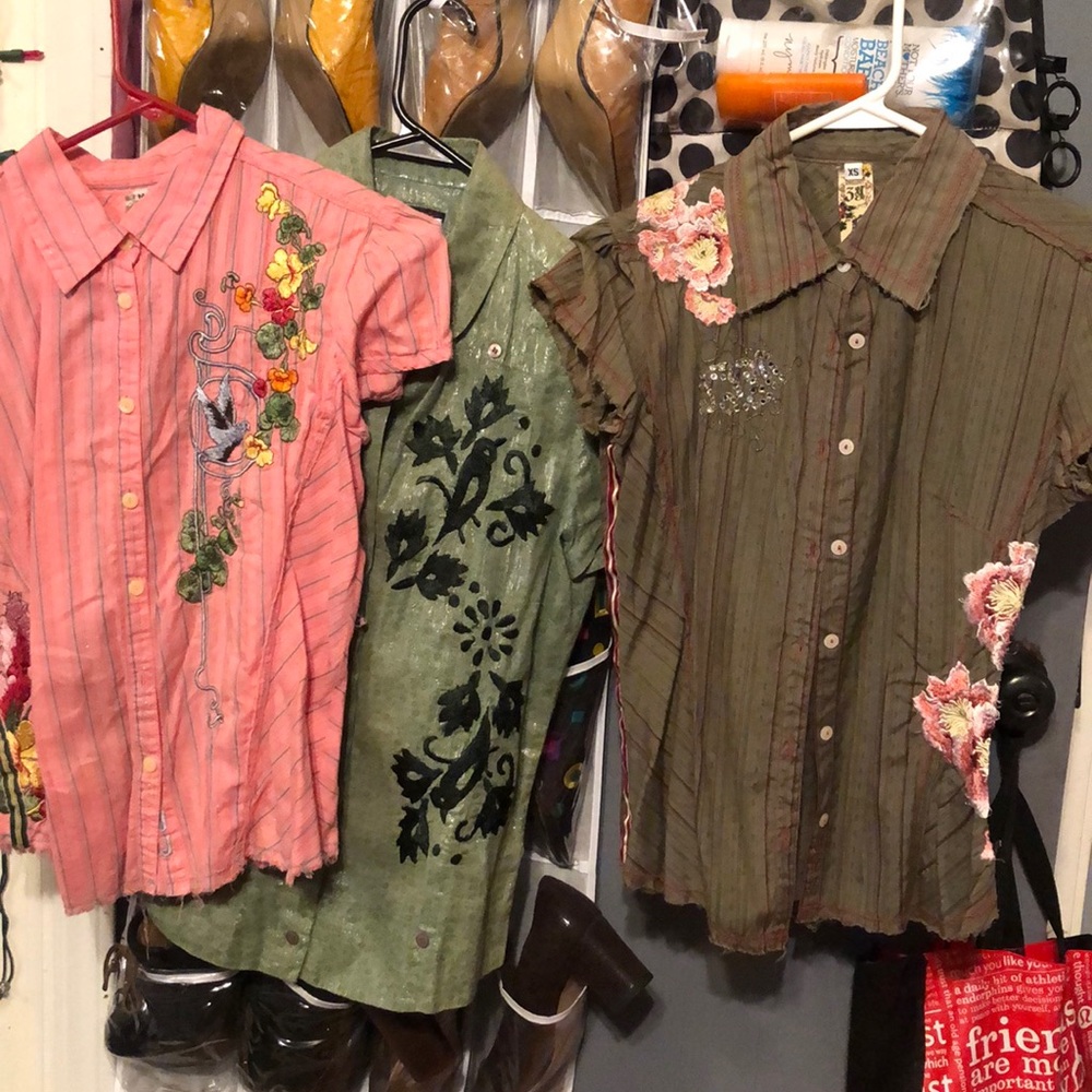 Johnny Was Embroidered button down - Picture 5 of 8